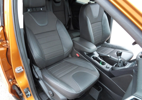 Ford Kuga cena 74907 przebieg: 120000, rok produkcji 2016 z Warta małe 254